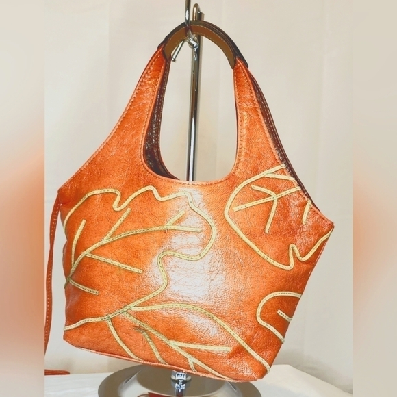 VINTAGE NINE WEST LEATHER SHOULDER  BAG - Picture 1 of 7